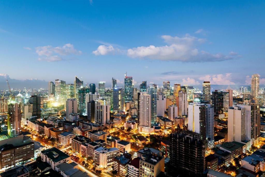 Ritz Astor Hotel Makati City Exteriör bild