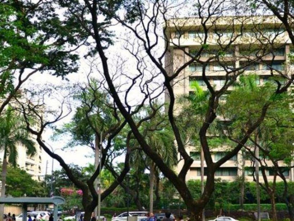 Ritz Astor Hotel Makati City Exteriör bild