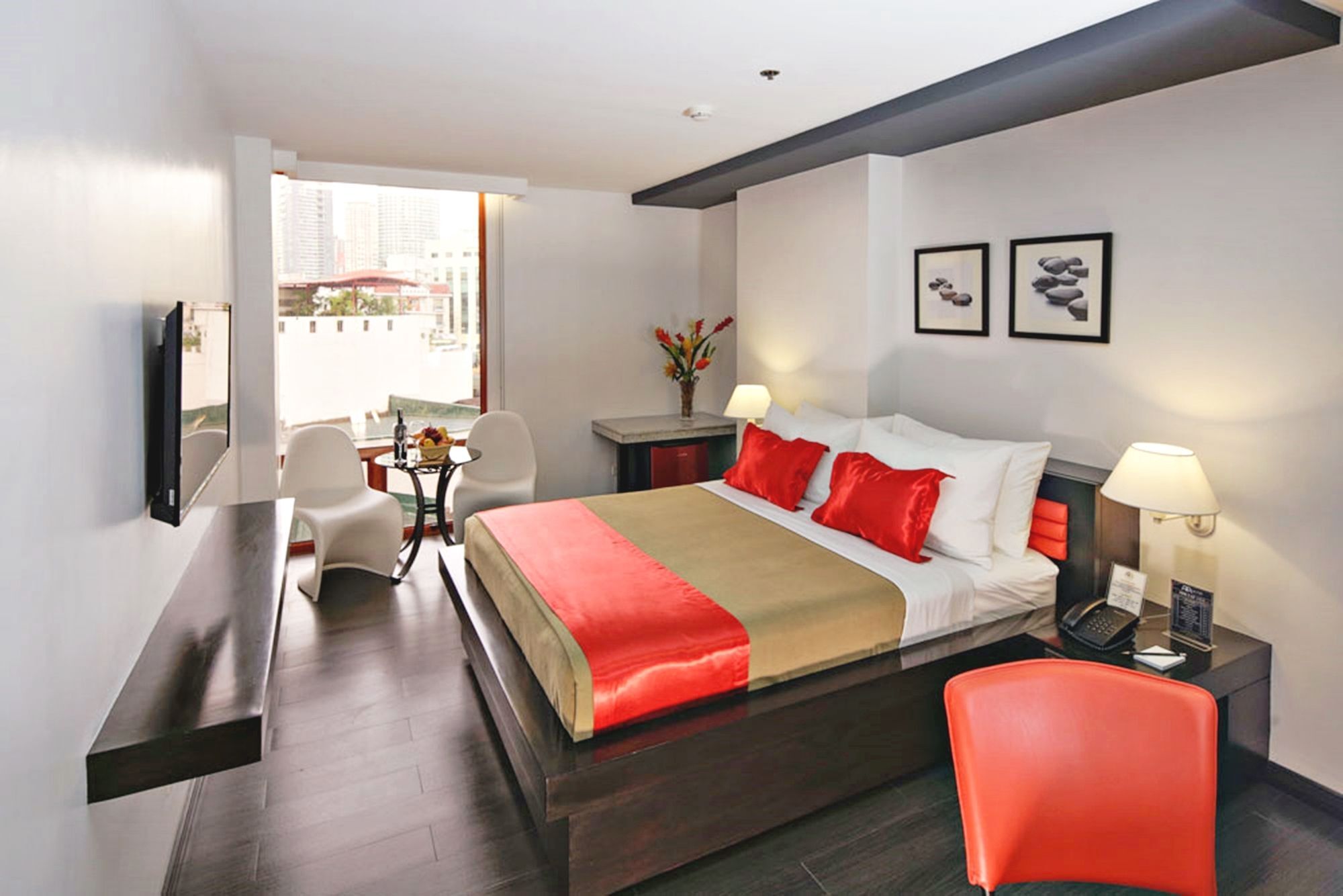 Ritz Astor Hotel Makati City Exteriör bild