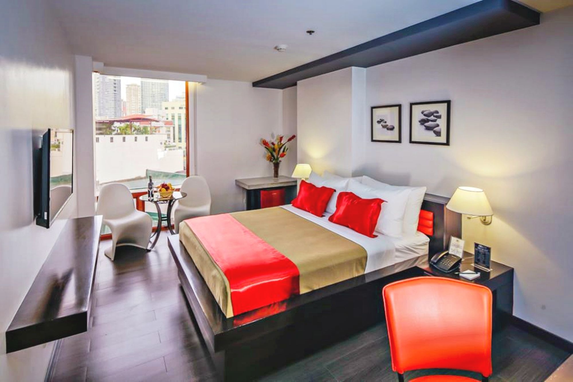 Ritz Astor Hotel Makati City Exteriör bild